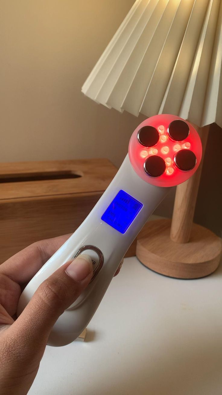 Electroporador – Sistema Profesional de Reafirmación Facial en Casa